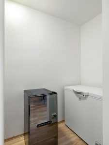 GE Freezer FUF17SVRWW