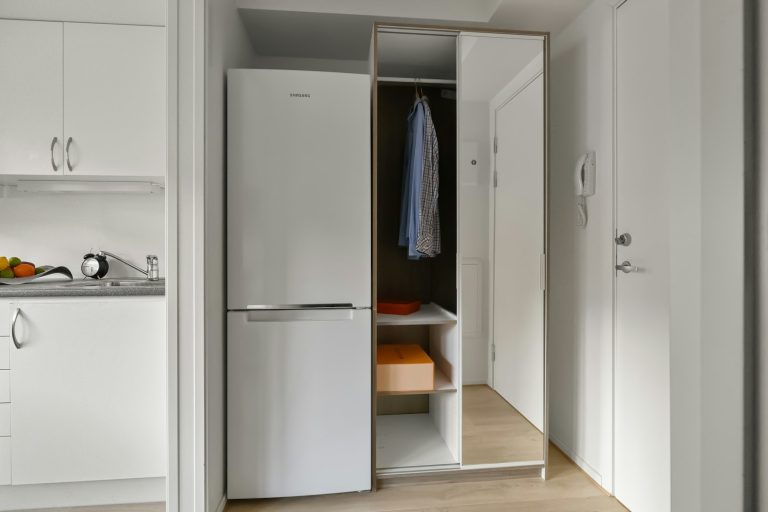 GE GSS25GGPWW Refrigerator — specifications and repair